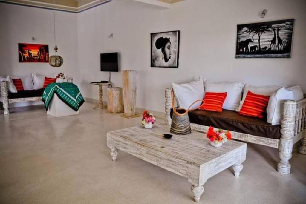 White Villa - Paparemo Beach วาตามู ภายนอก รูปภาพ